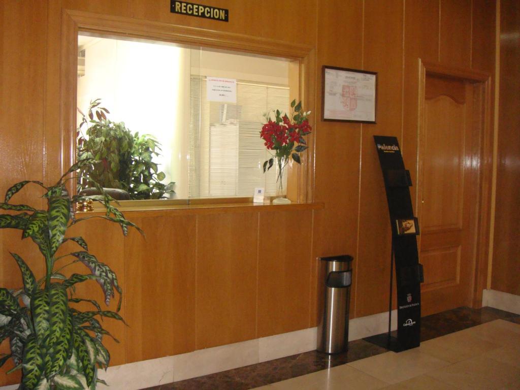 Hostal Serpol Паленсия Экстерьер фото